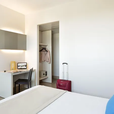 ホテル Bologna 3*